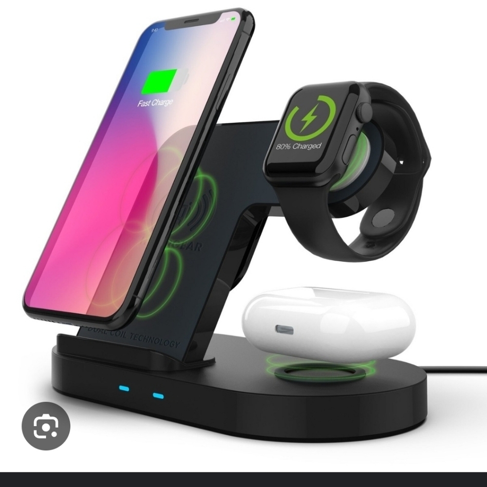 Hypergear Charging Station - Picture 1 of 3